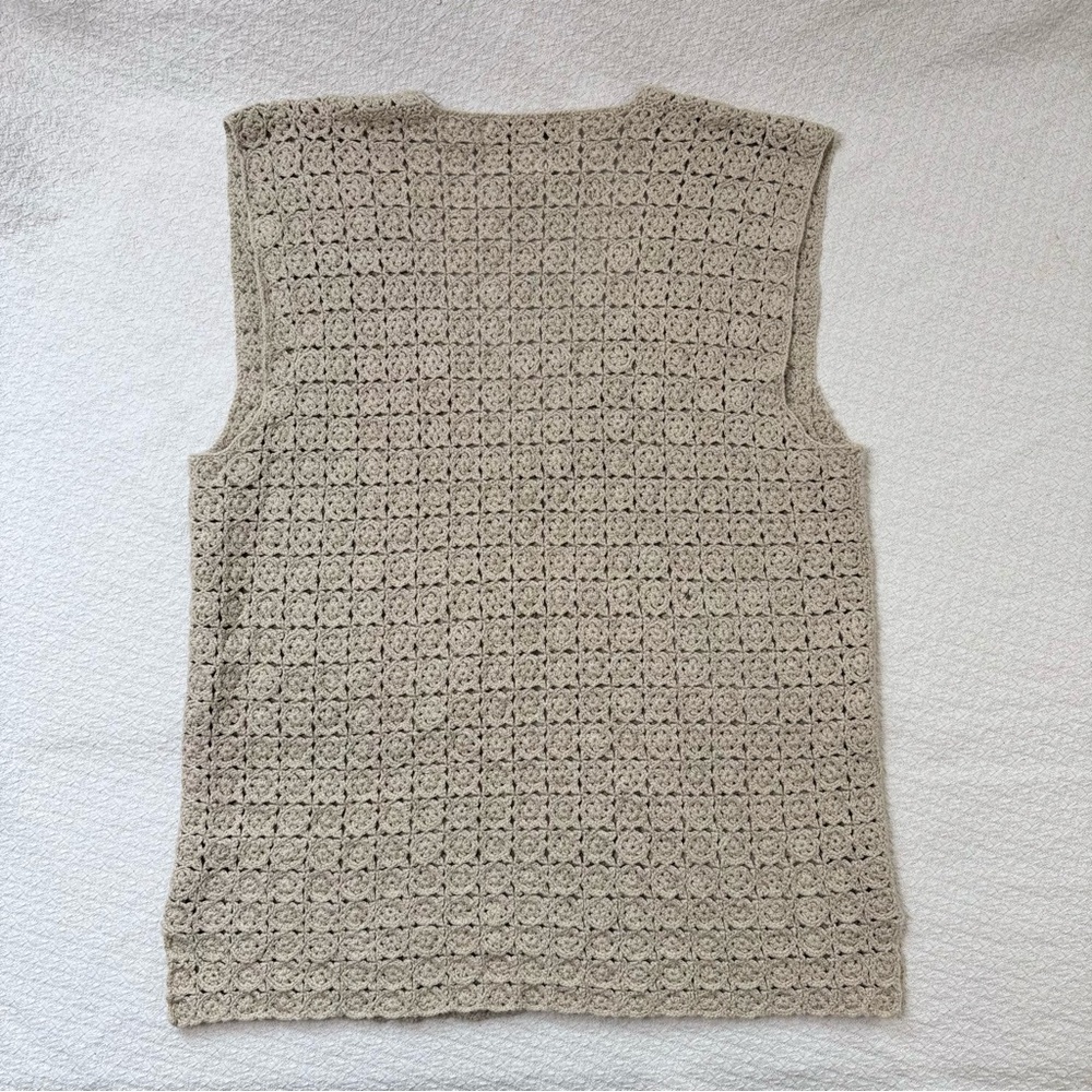 Beige Crochet Sleeveless Blouse Y2K Women’s size S Boho attire See Measurements - Picture 2 of 7